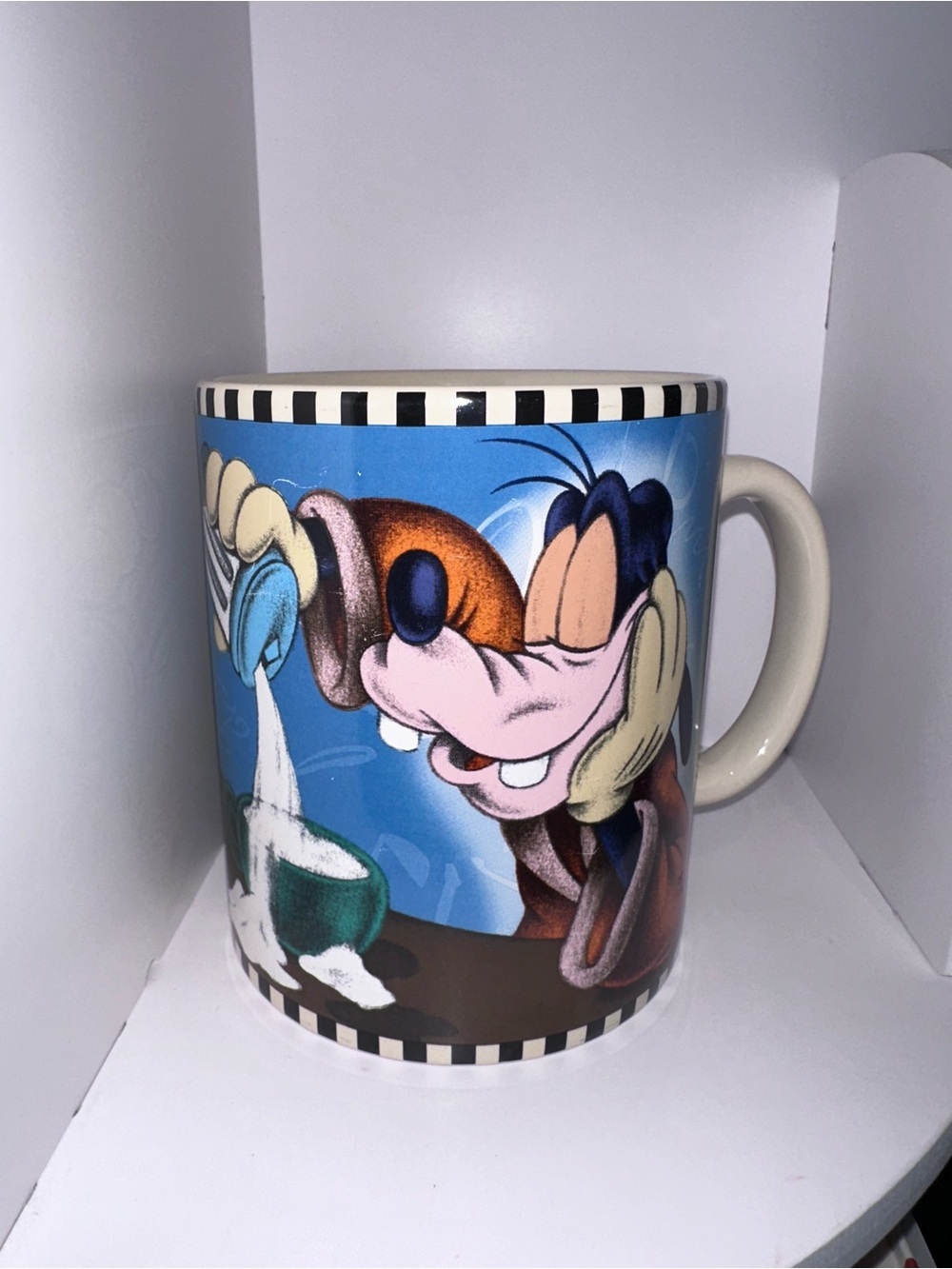 Disney World Goofy “There’s Nothin’ Sweeter Than the First Cup” Coffee Mug